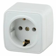 Розетка Intro Polo 3-202-01 с заземлением 2P+E Schuko, 16A-250В, IP20, ОУ, белый